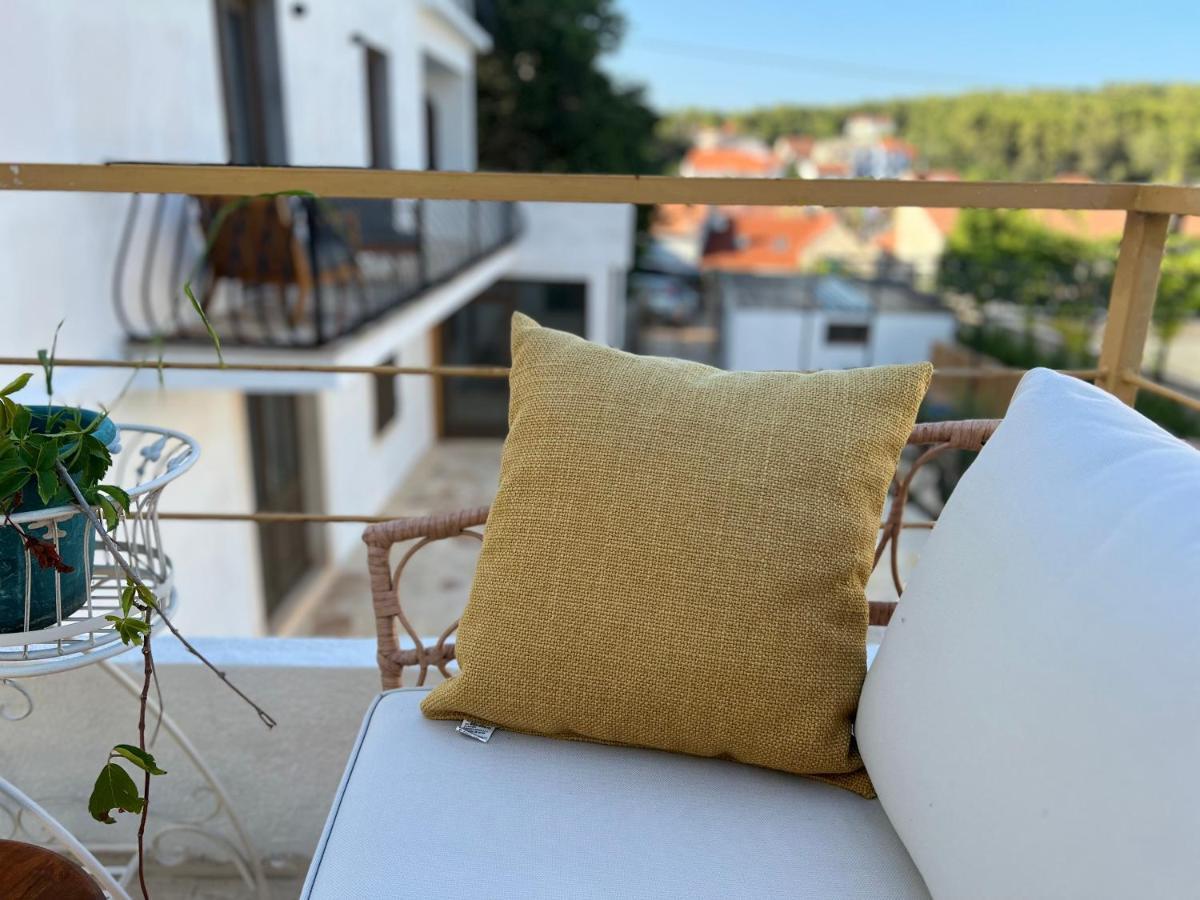 B&B 366 Vrboska Eksteriør billede